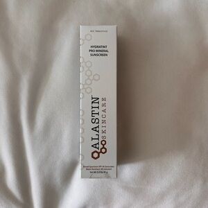 Alastin Skincare Hydratint Pro Mineral Sunscreen - White